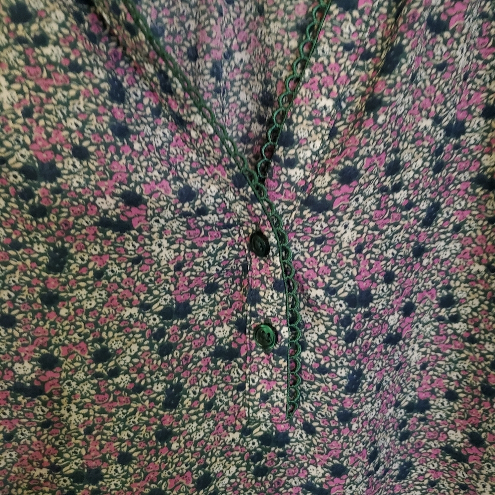 😀FREE W PURCHASE😀Bananna Republic Scallop Trim Floral Print Shirt Sz L - Picture 4 of 8